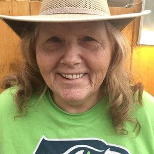 Meet your Posher, Debbie